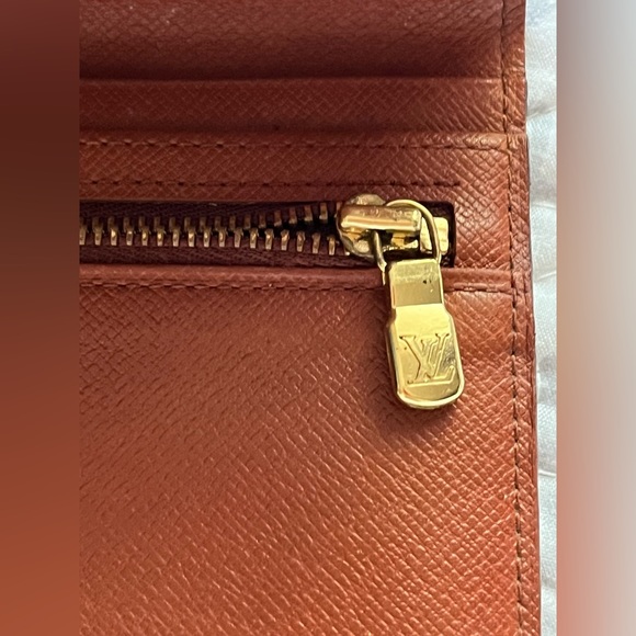 Vintage Louis Vuitton Monogram Wallet 7.5”x5” - Picture 11 of 17